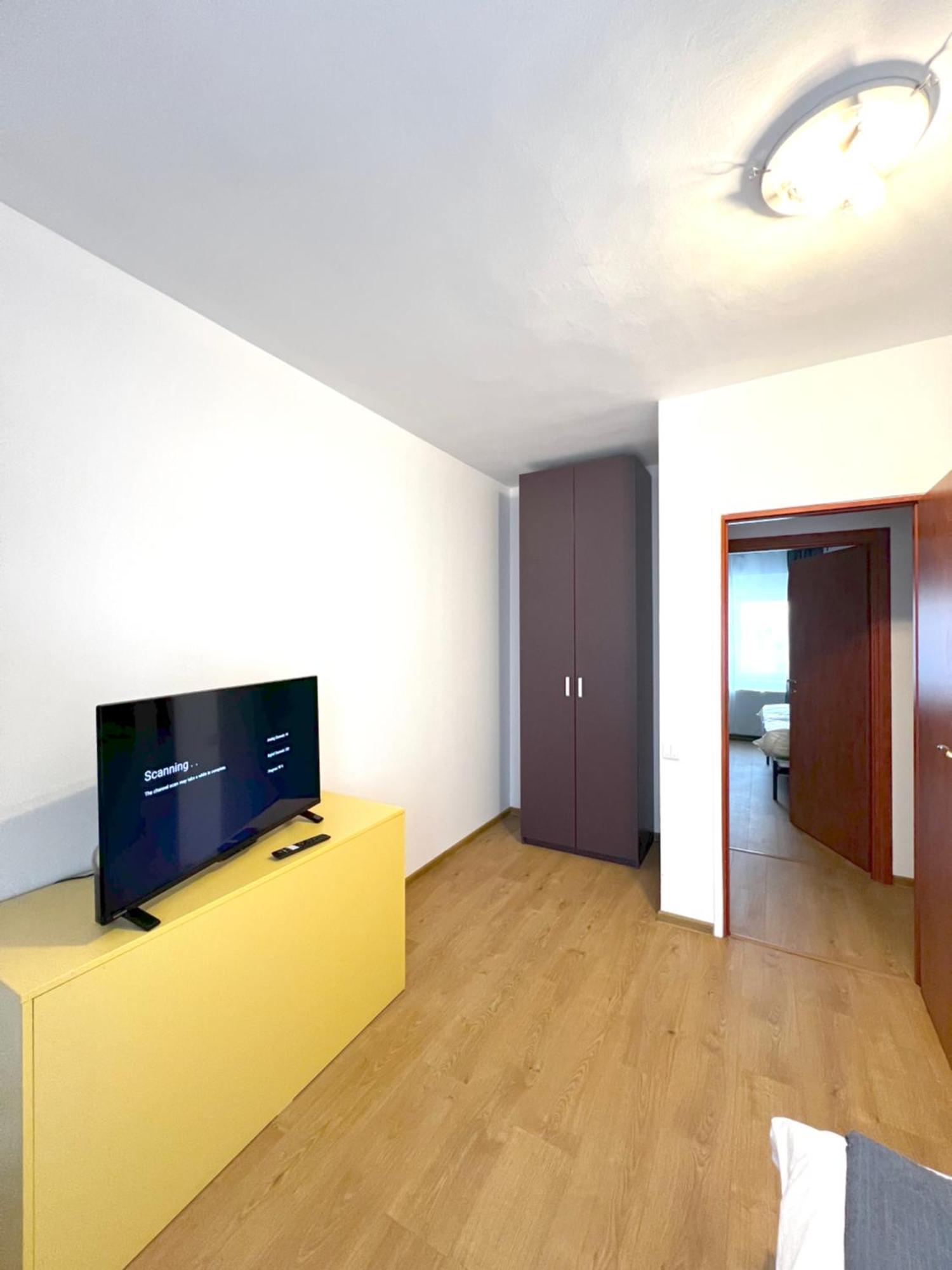Color Old Town Center Apartment *