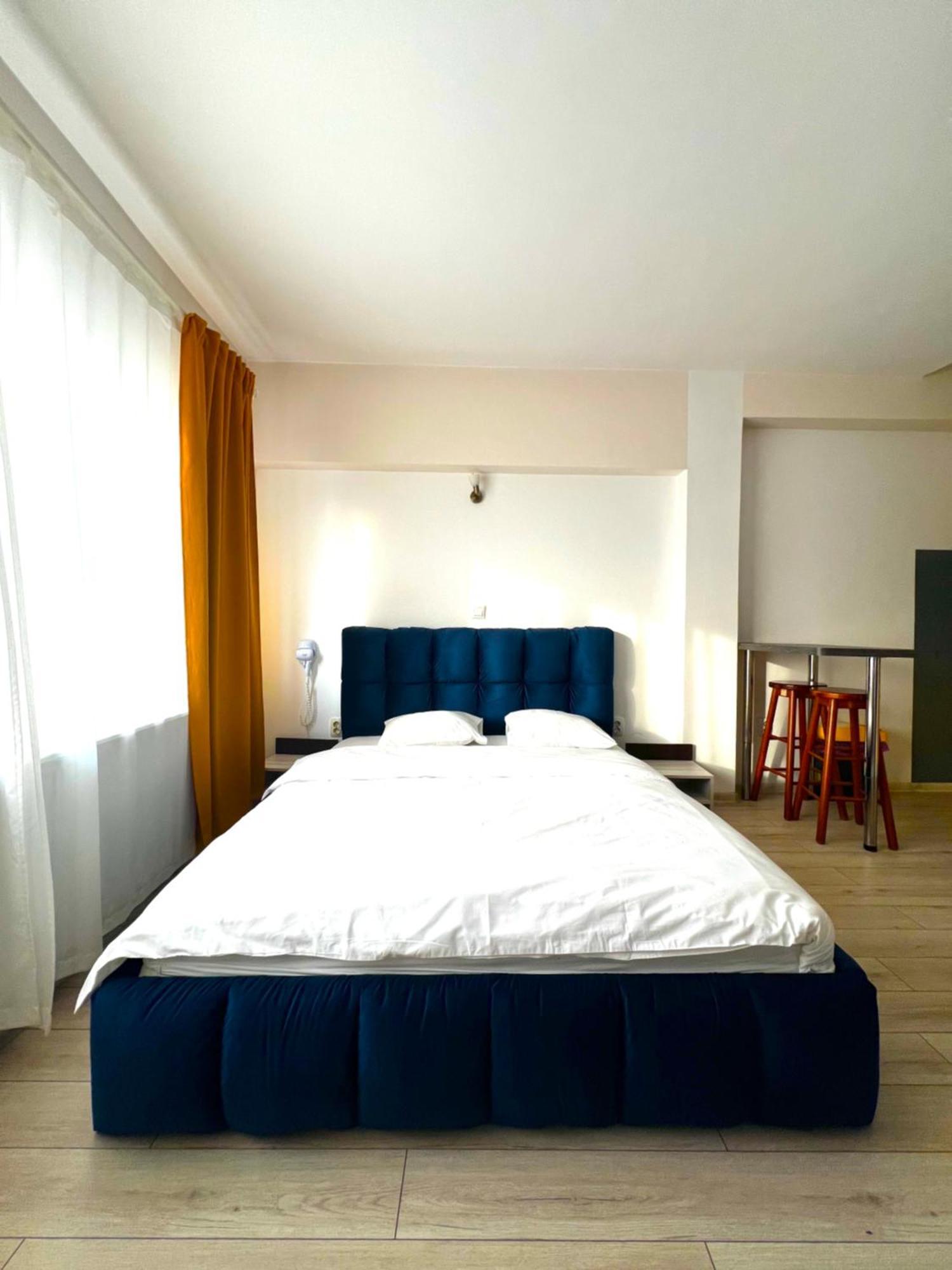 Apartment Color Old Town Center *