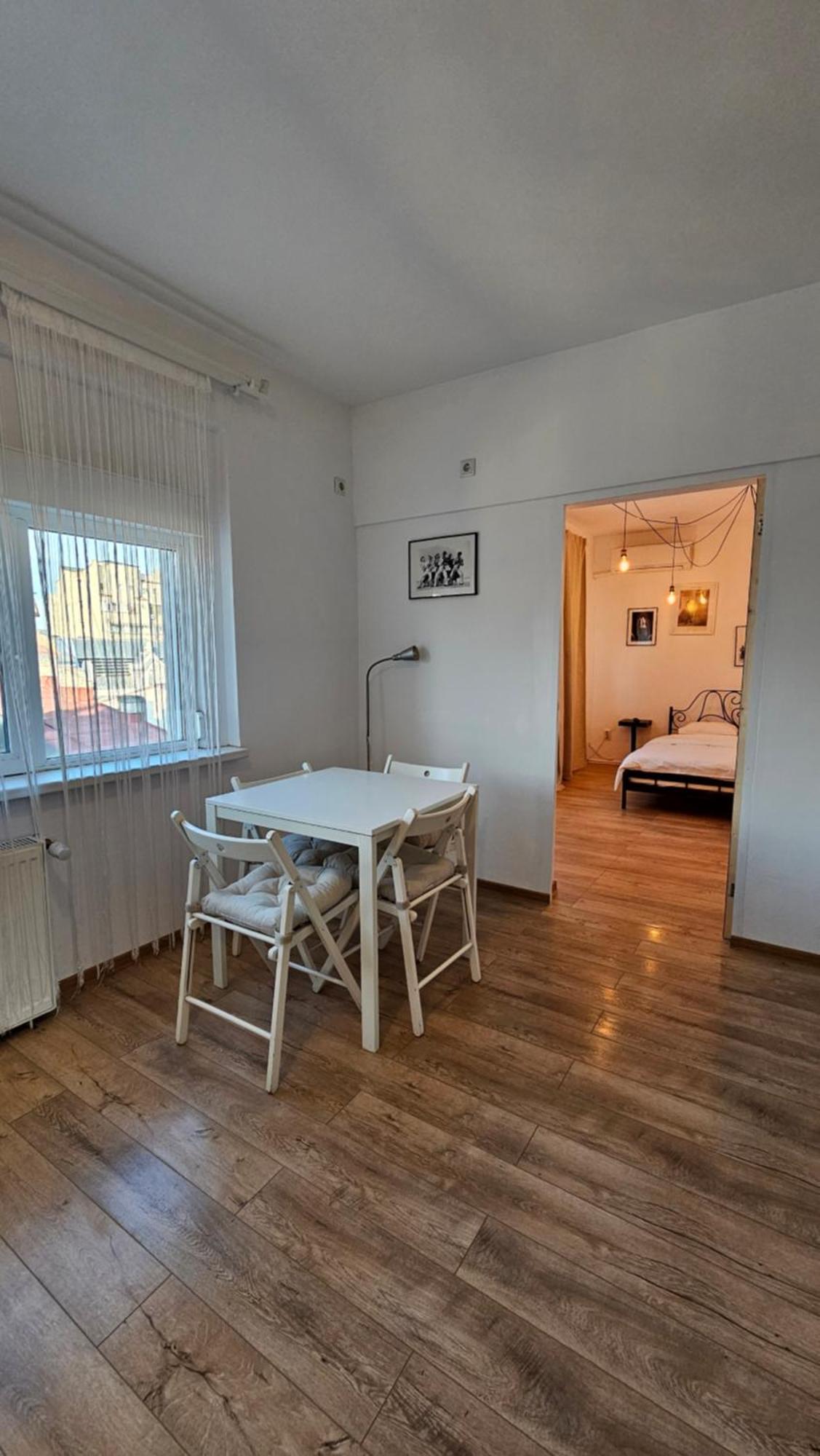 Color Old Town Center Apartment *