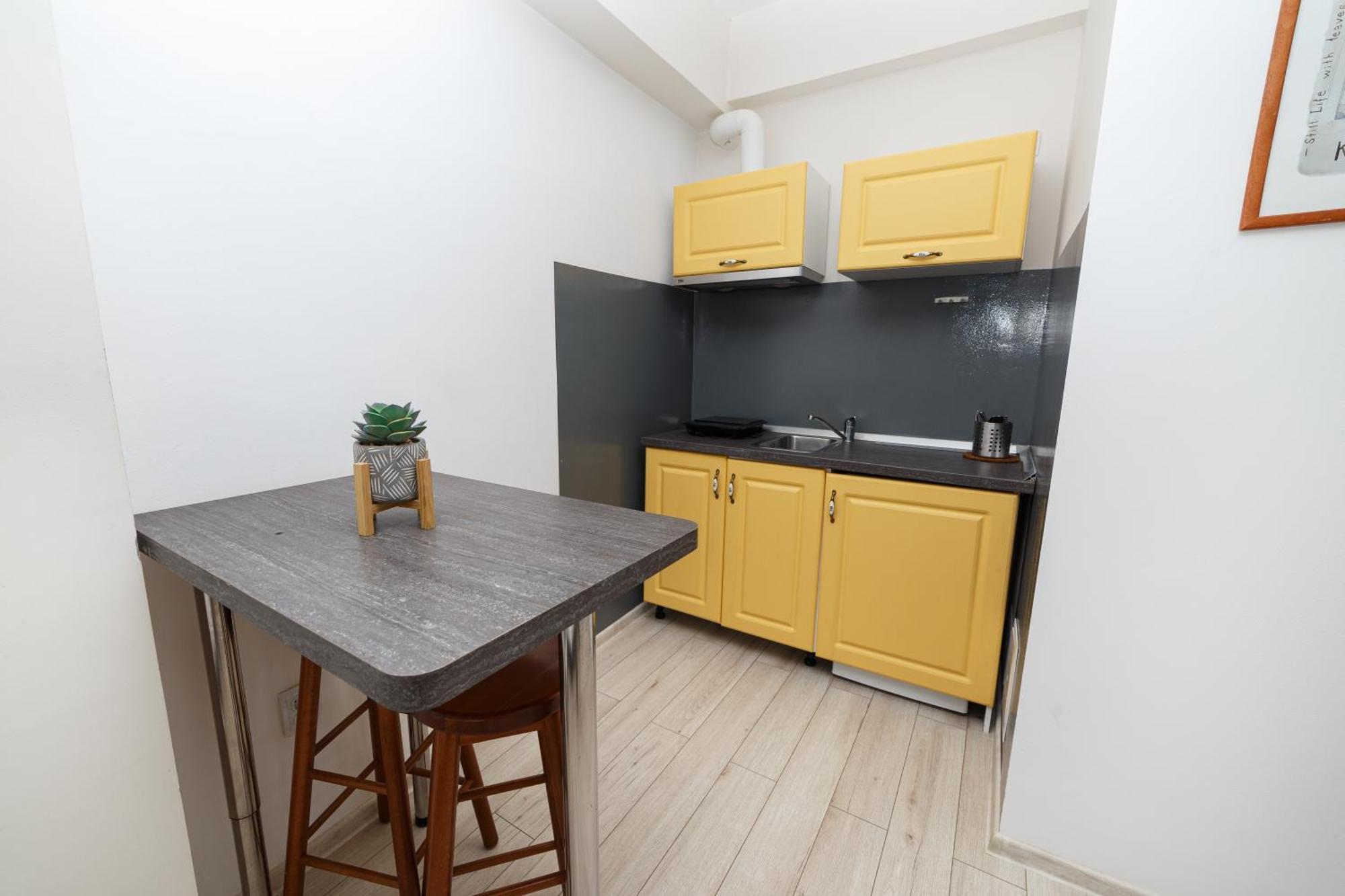 Color Old Town Center Apartment *