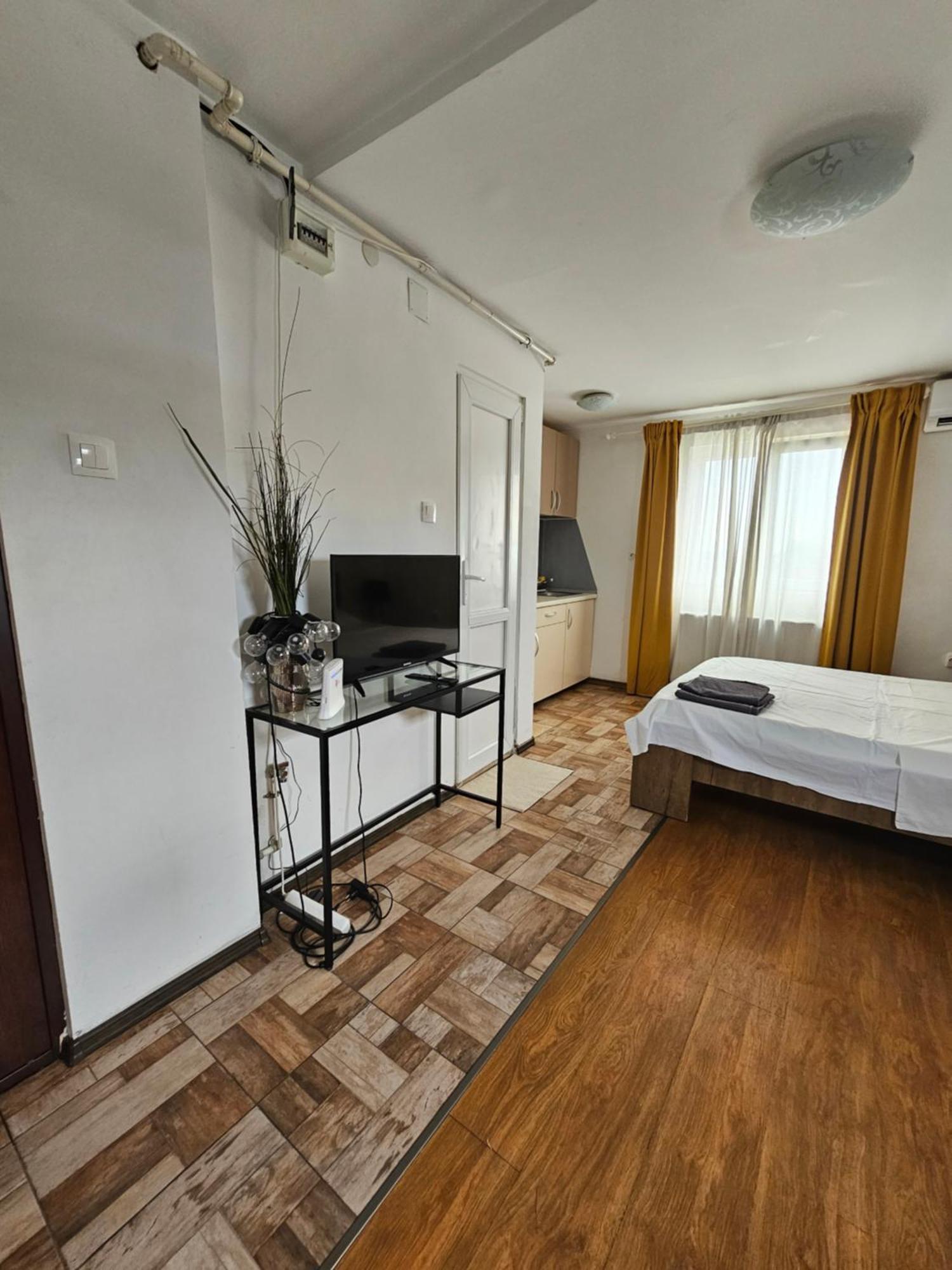 Color Old Town Center Apartment *