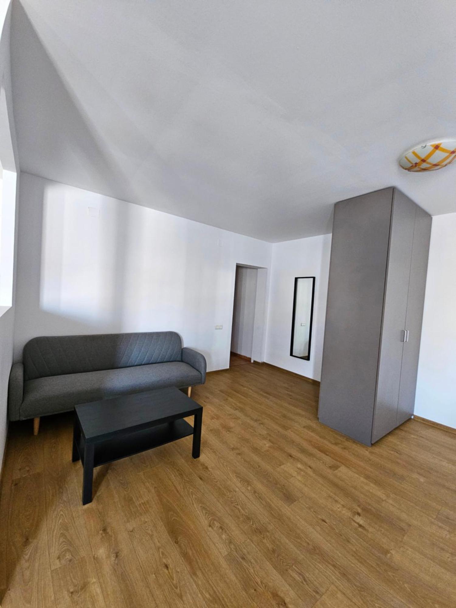 Apartament Color Old Town Center Bucureşti